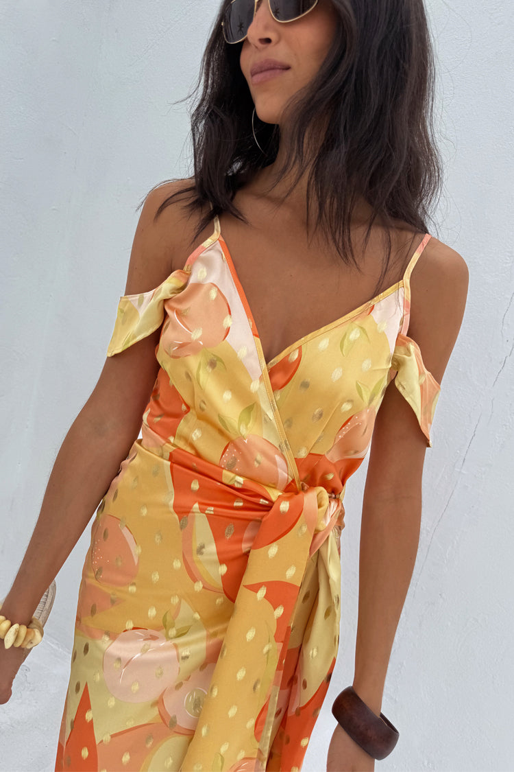 caption_Model is 5ft7” and wears UK size 8/ US 4