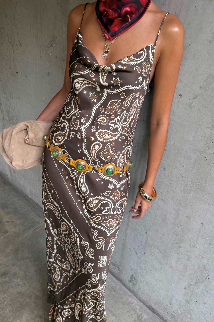 caption_Model is 5ft6” and wears UK size 10/ US 6