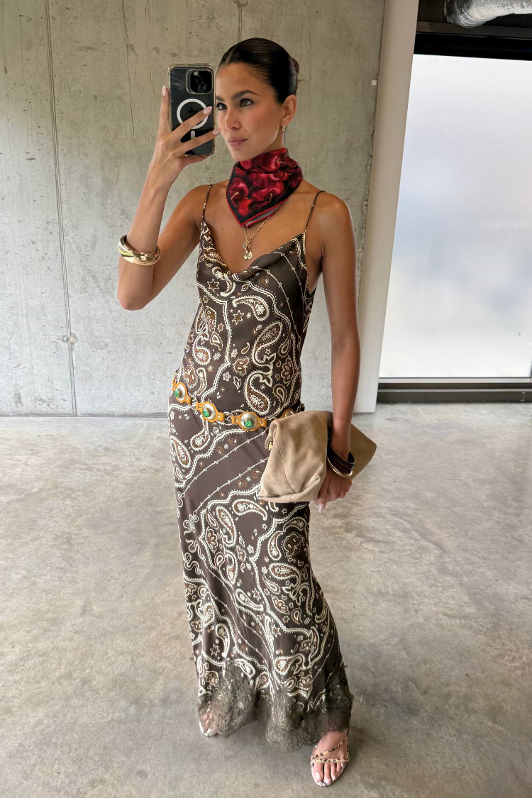 caption_Model is 5ft6” and wears UK size 10/ US 6