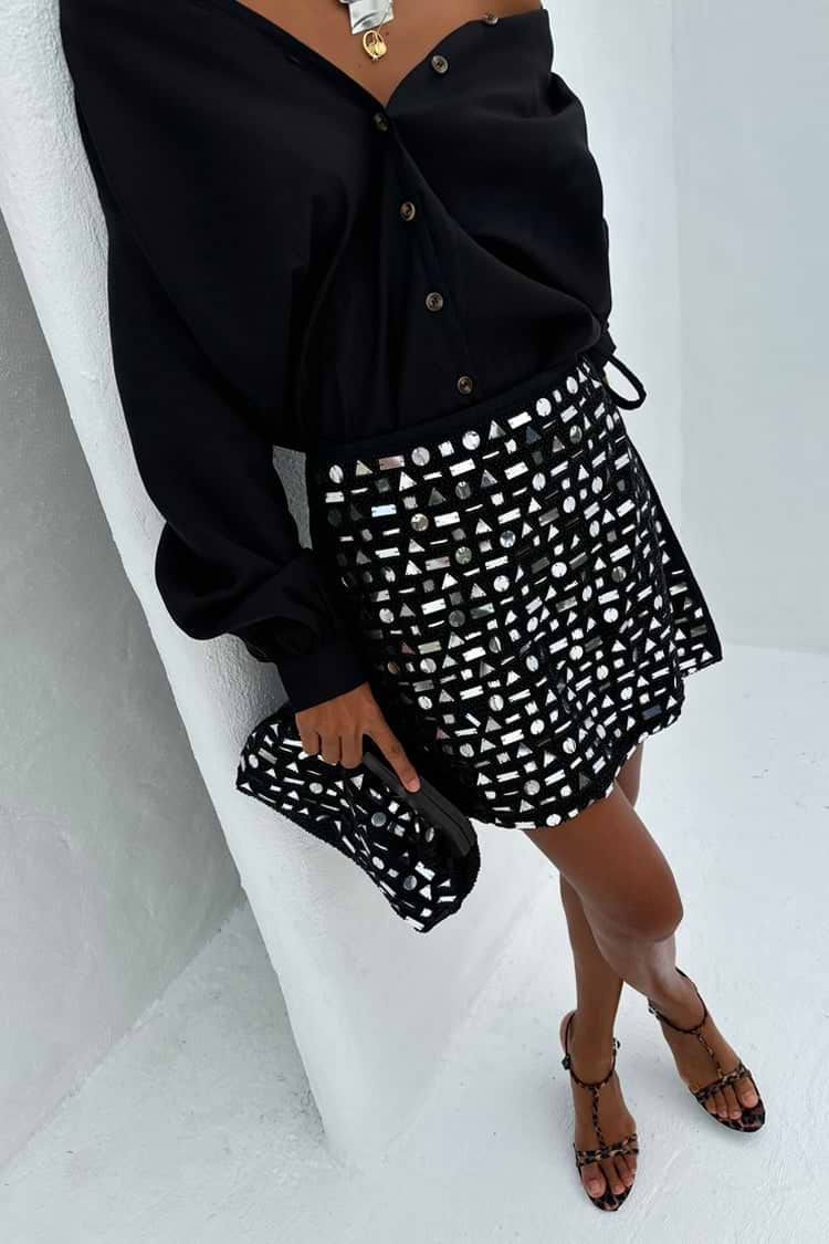 caption_Model wears Black Beaded Mirror Skirt in size S