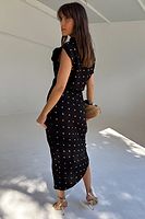 Thumbnail for caption_Model is 5ft7” and wears size M