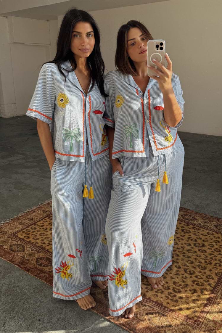 caption_Models are 5ft7” and wear UK size 8 and 18