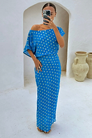 Thumbnail for caption_Model is 5ft5” and wears size S