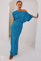 Thumbnail for caption_Model is 5ft5” and wears size S