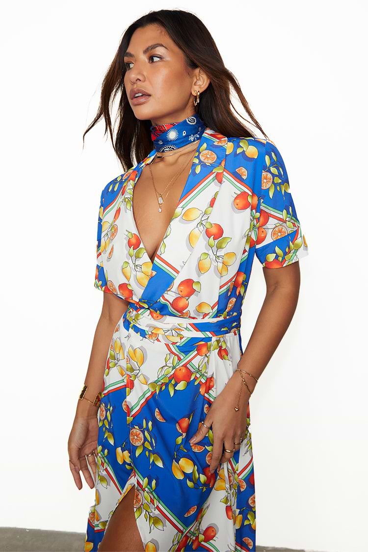 caption_Model wears Dolce Vita Brooklyn Dress in UK size 10/ US 6