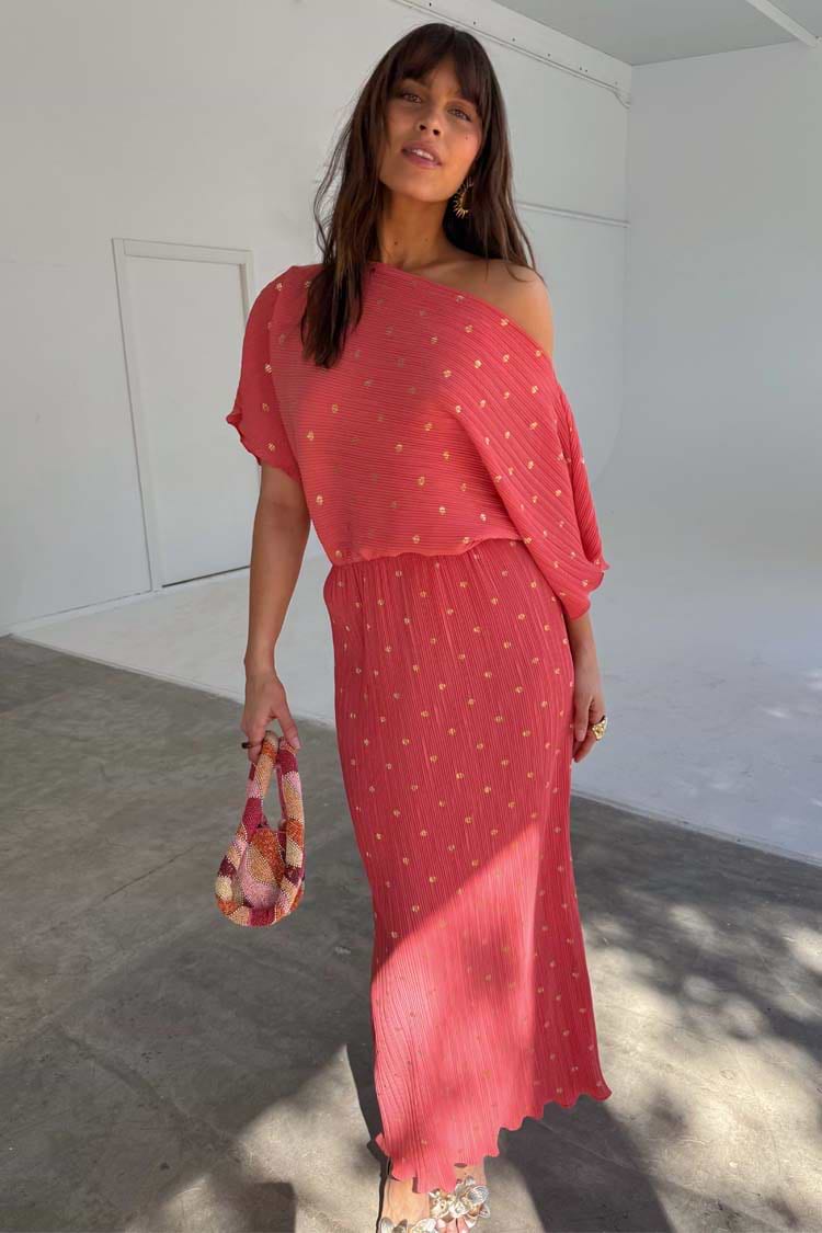 caption_Model is 5ft7” and is wearing size M 