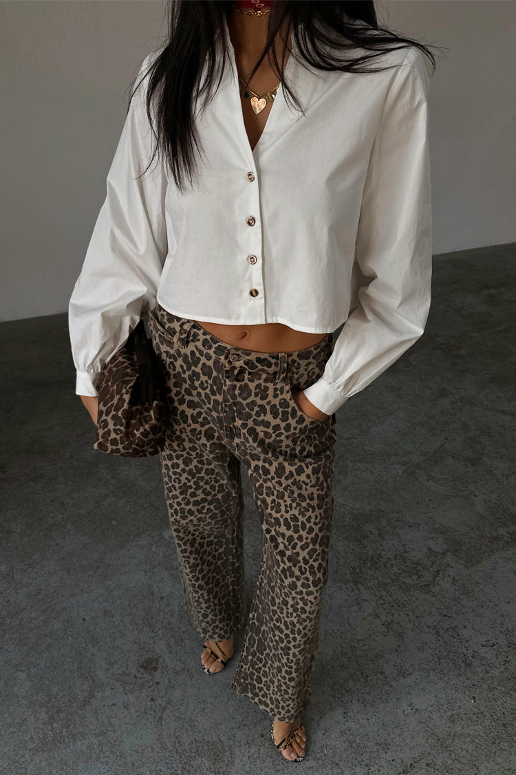 caption_Model wears  White Cropped Cotton Miley Shirt in UK size 8/ US 4