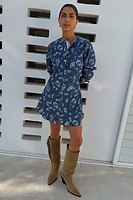 Thumbnail for caption_Model is 5ft7” and wears UK size 8/ US 4