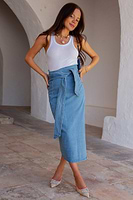 Thumbnail for caption_Model wears Denim Jaspre Skirt in UK size 8 / US 4 