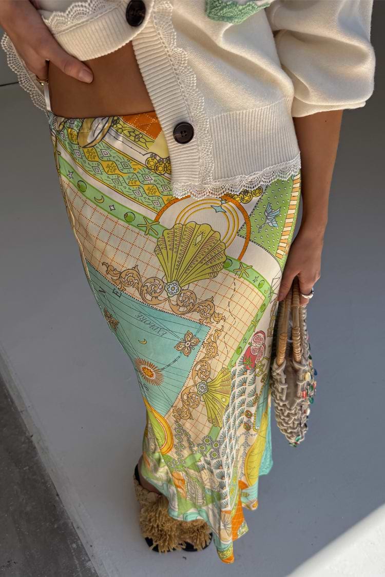 caption_Model is 5ft7” and wears UK size 8/ US 4