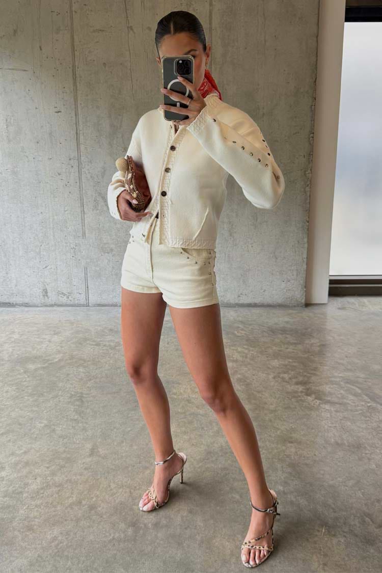 caption_Model is 5ft7” and wears UK size 8/ US 4