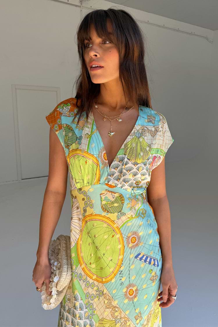 caption_Model is 5ft7” and wears UK size 8/ US 4