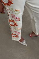 Thumbnail for caption_Model is 5ft7” and wears UK size 8/ US 4