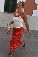 Thumbnail for caption_Model is 5ft5” and wears size M