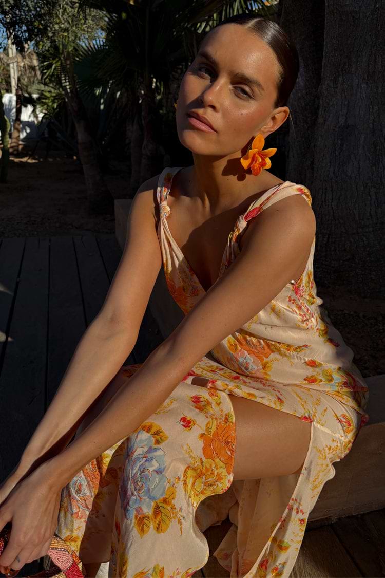 caption_Model is 5ft7” and wears UK size 8/ US 4