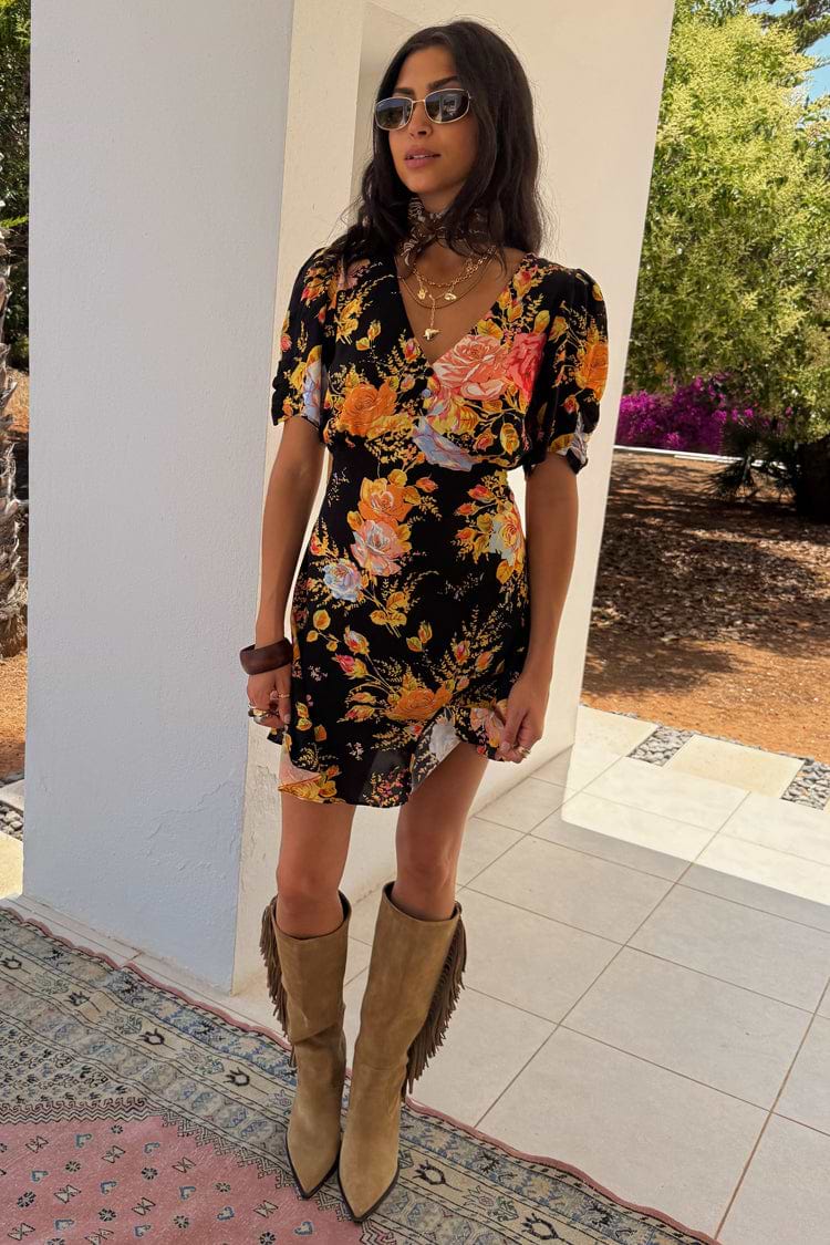 caption_Model is 5ft7” and wears UK size 8/ US 4