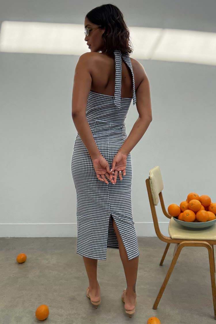 caption_Model is 5ft7” and wears UK size 8/ US 4