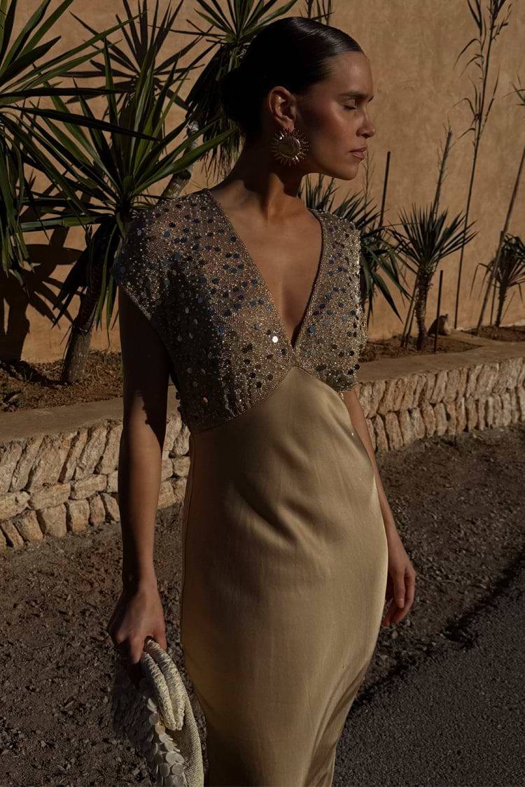 caption_Model is 5ft7” and wears UK size 10/ US 6