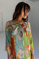 Thumbnail for caption_Model is 5ft7” and is sizing up in the size M/L