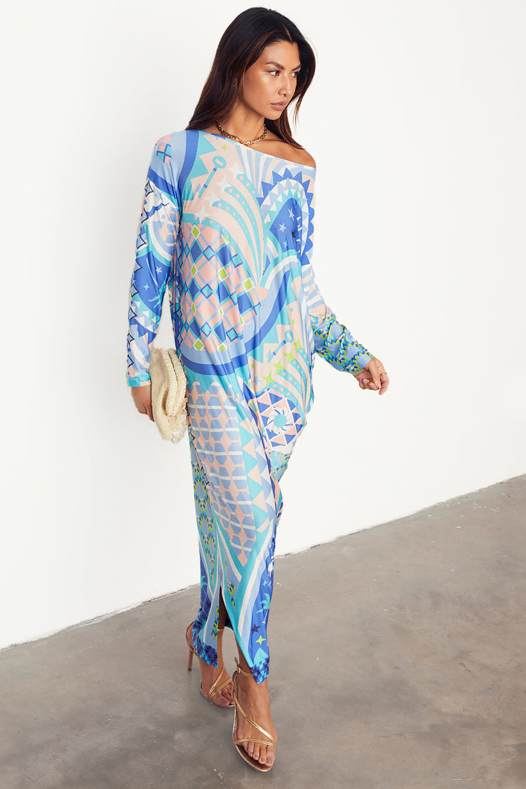 caption_Model wears Blue Tropical Lagoon Jem Dress in Size S/M