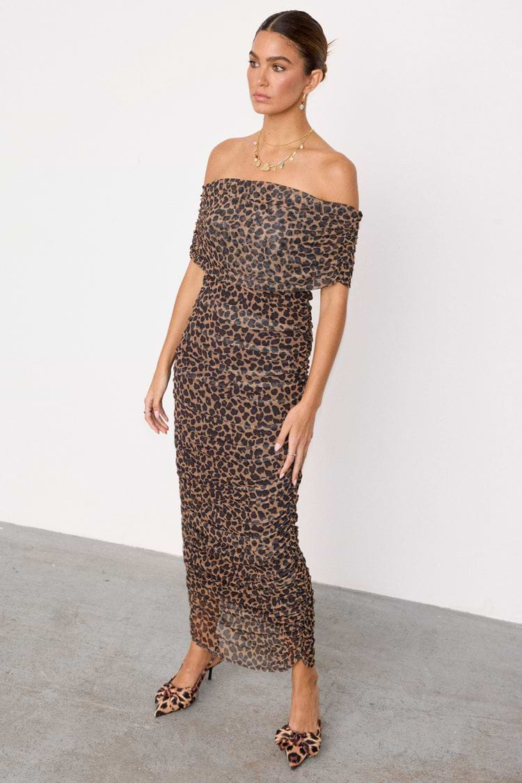 caption_Model wears Leopard Diaz Dress in UK size 10/ US 6