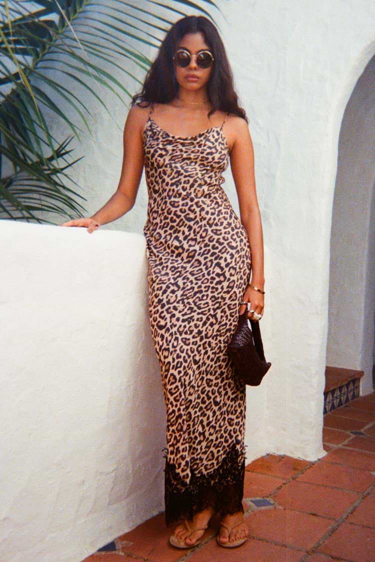 caption_Model is 5ft8” and wears UK size 8/ US 4