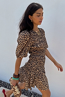 Thumbnail for caption_Model is 5ft7” and wears UK size 8/ US 4
