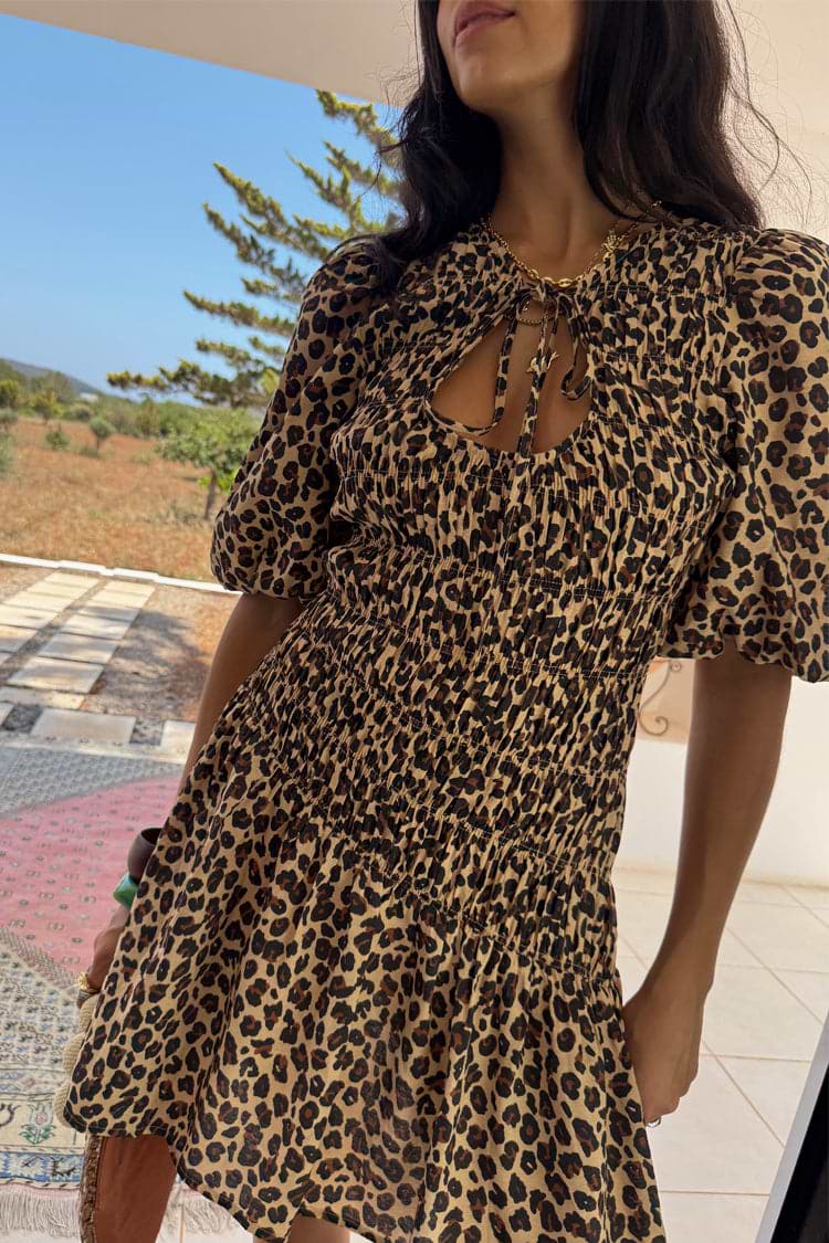 caption_Model is 5ft7” and wears UK size 8/ US 4