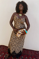 Thumbnail for caption_Model is 5ft7” and wears UK size 18/ US 14