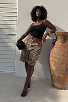Thumbnail for caption_Model is 5ft7” and wears UK size 18/ US 14