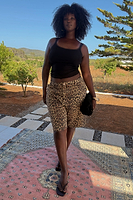 Thumbnail for caption_Model is 5ft7” and wears UK size 18/ US 14