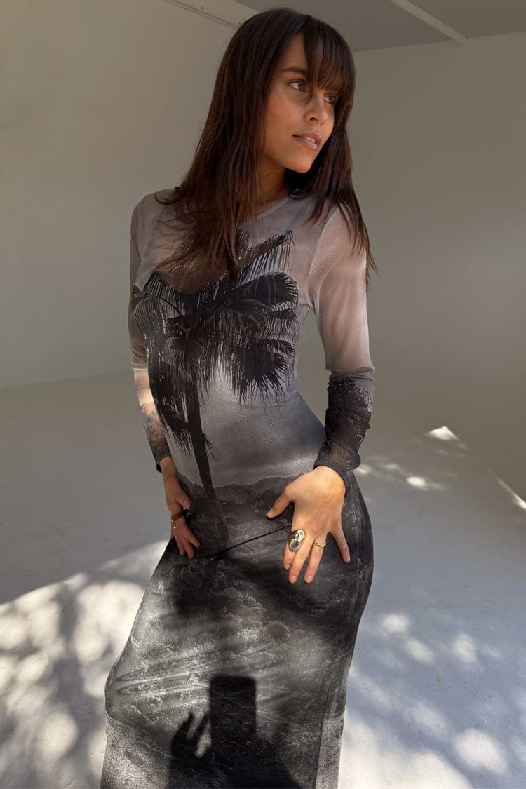 caption_Model is 5ft7” and wears UK size 8/ US 4