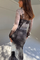 Thumbnail for caption_Model is 5ft7” and wears UK size 8/ US 4