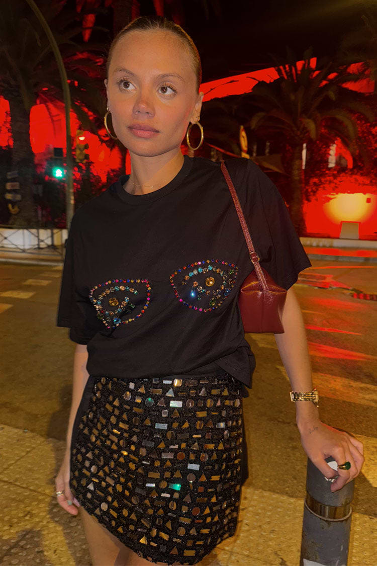 caption_Model wears Black Beaded Mirror Skirt in size S