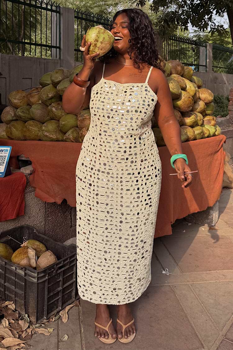 caption_Model is 5ft3” and wears UK size 16/ US 12