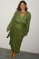 Thumbnail for caption_Model wears Olive Miley Shirt in UK size 18/ US 14