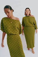 Thumbnail for caption_Models wear Olive Tilly Dress in UK size 10 and 18/ US 6 and 2