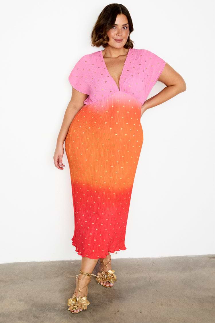 caption_Model wears Pink Ombre Elodie Dress in UK size 18/ US 14
