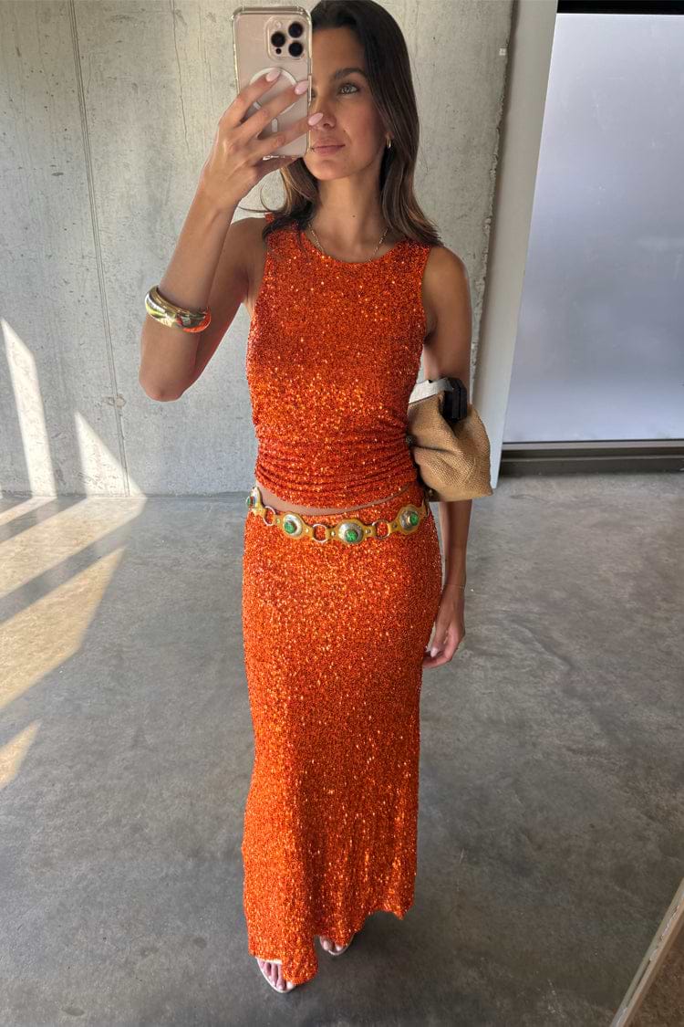 caption_Model is 5ft7” and wears UK size 10/ US 6