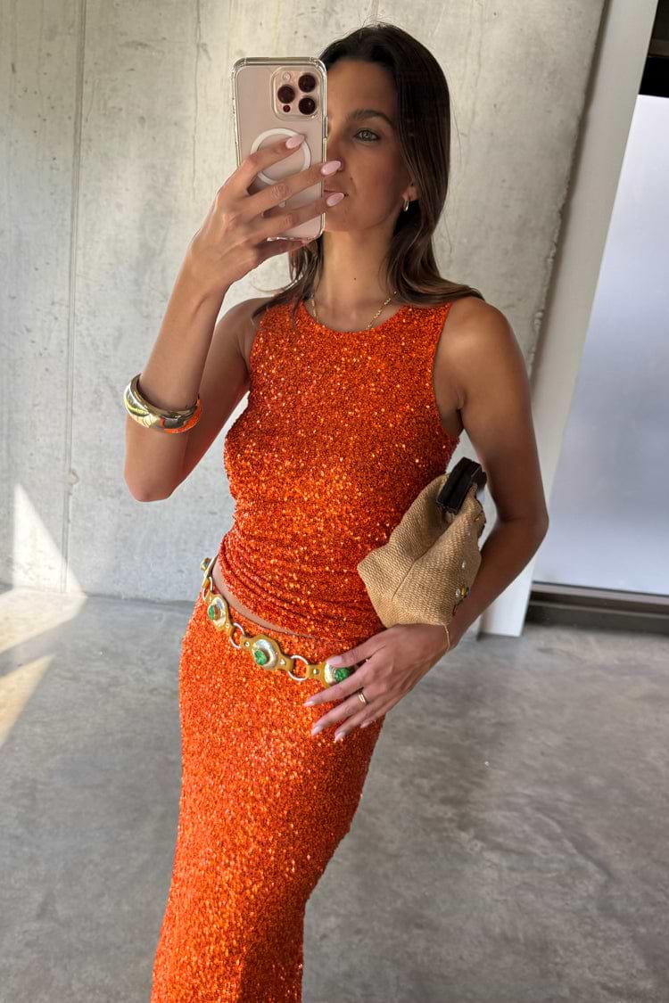 caption_Model is 5ft7” and wears UK size 10/ US 6