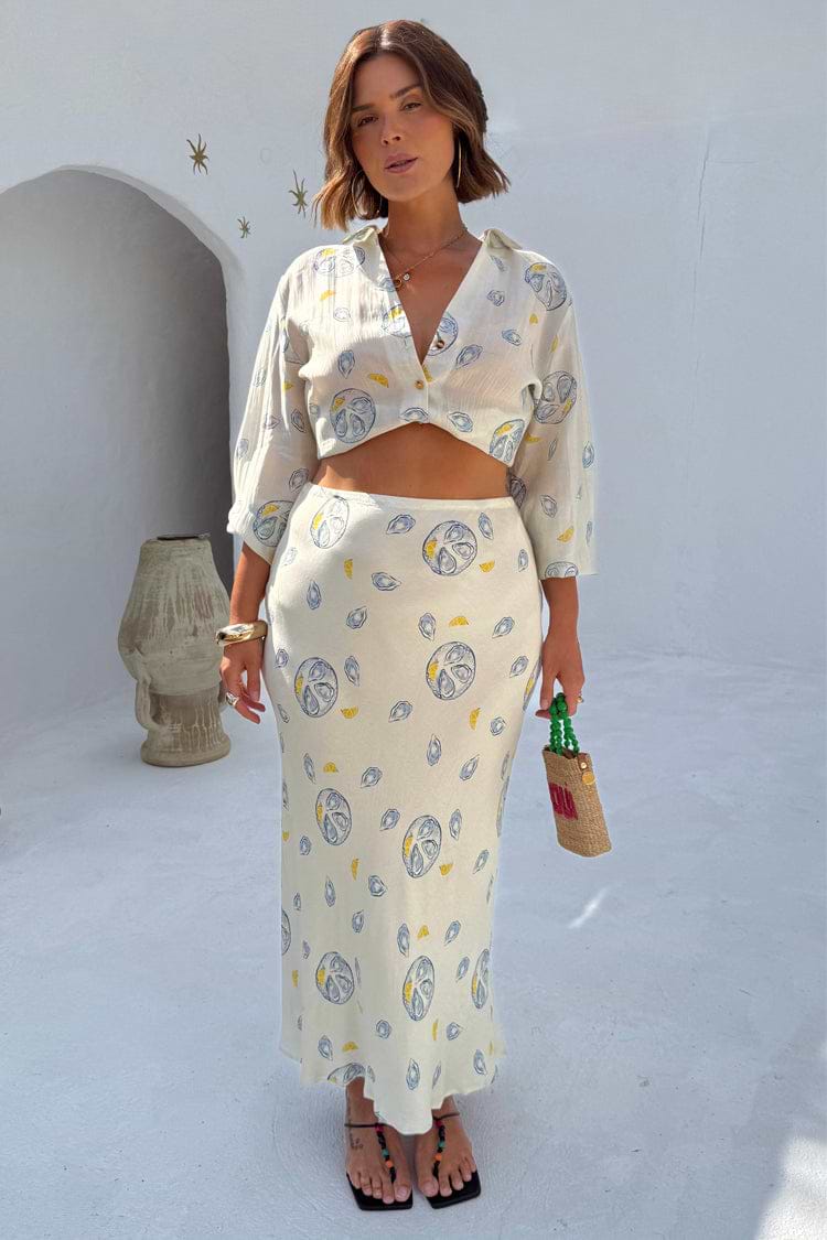 caption_Model is 5ft7” and wears UK size 18/ US 14