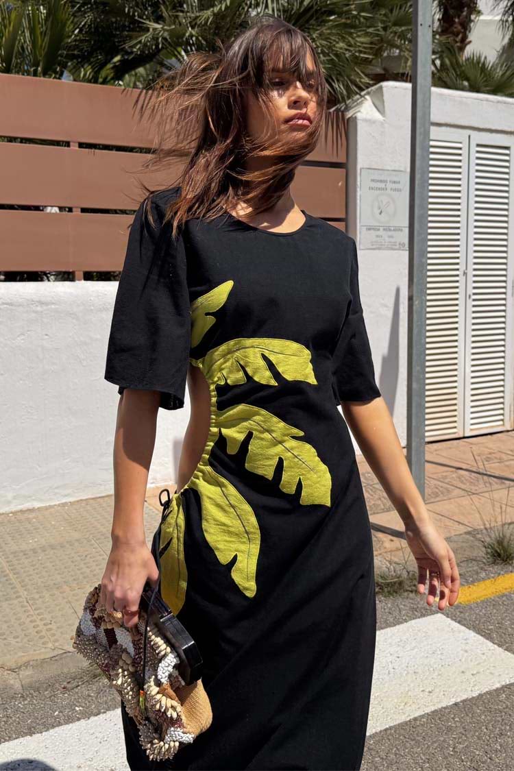 caption_Model is 5ft7” and wears UK size 10/ US 6