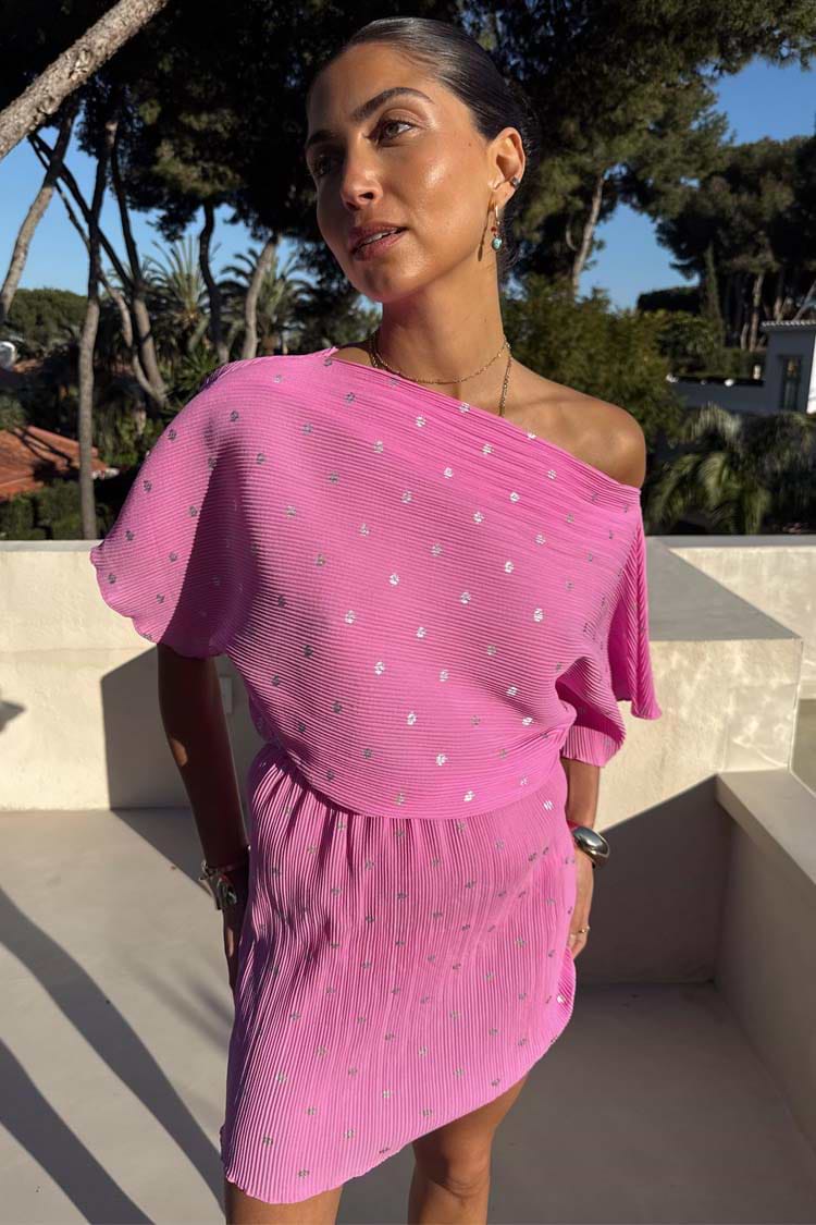 caption_Model is 5ft7” and wears UK size 8/ US 4