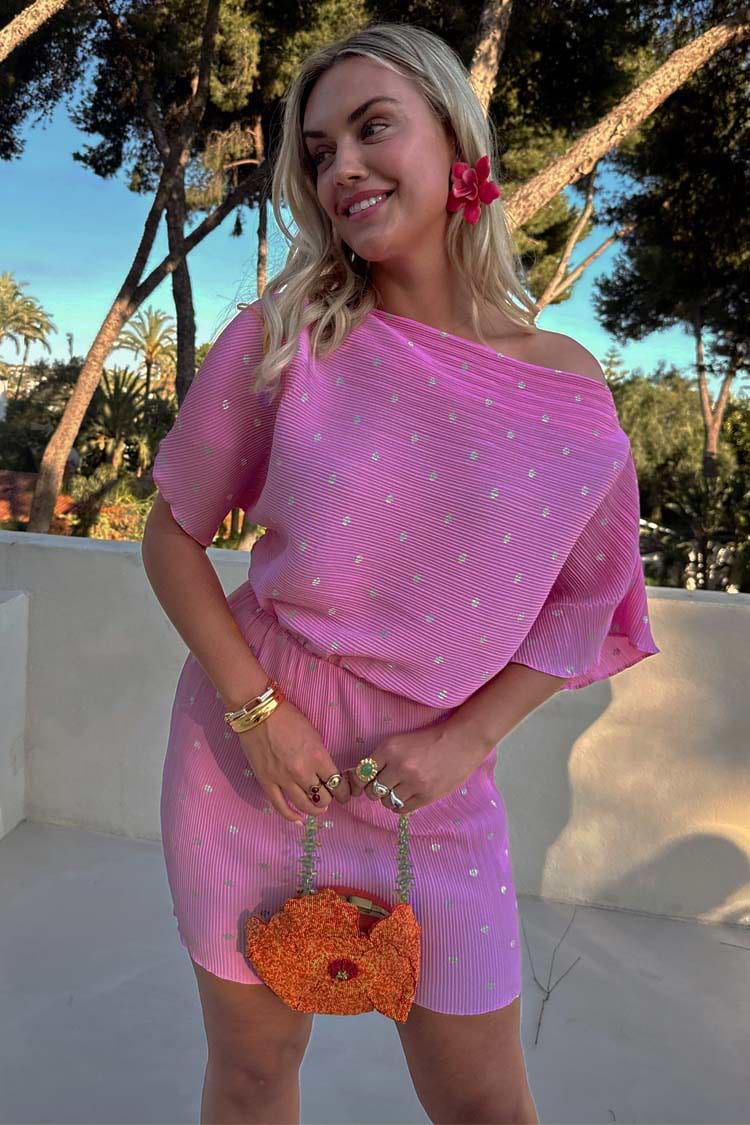 caption_Model is 5ft10” and wears UK size 16/ US 12
