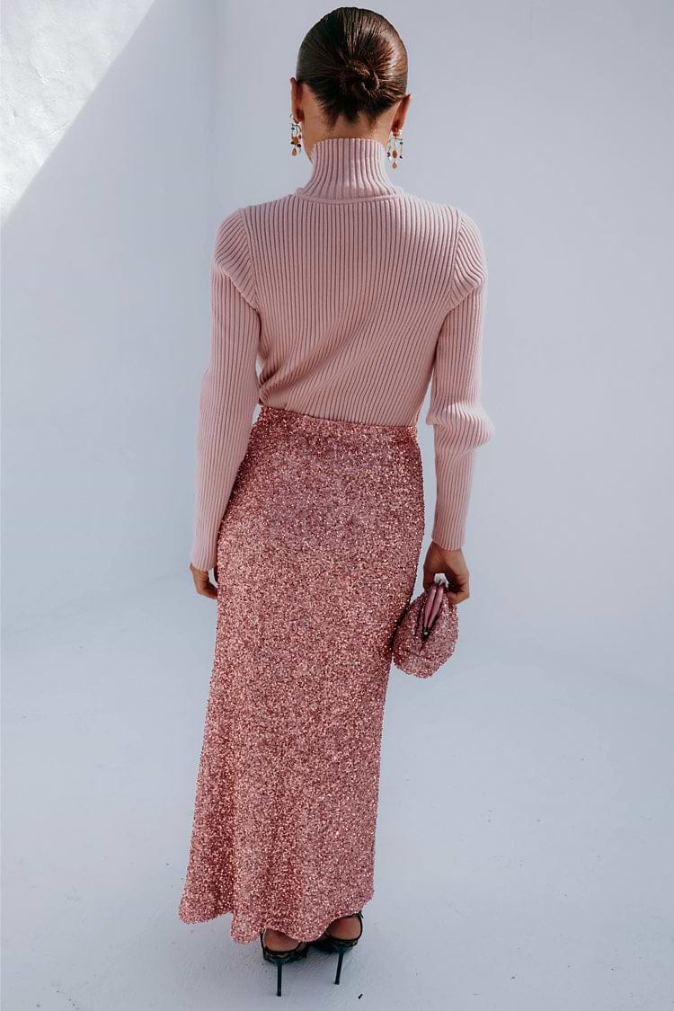 caption_Model wears Pink Sequin Dorris Skirt in UK 8 / US 4