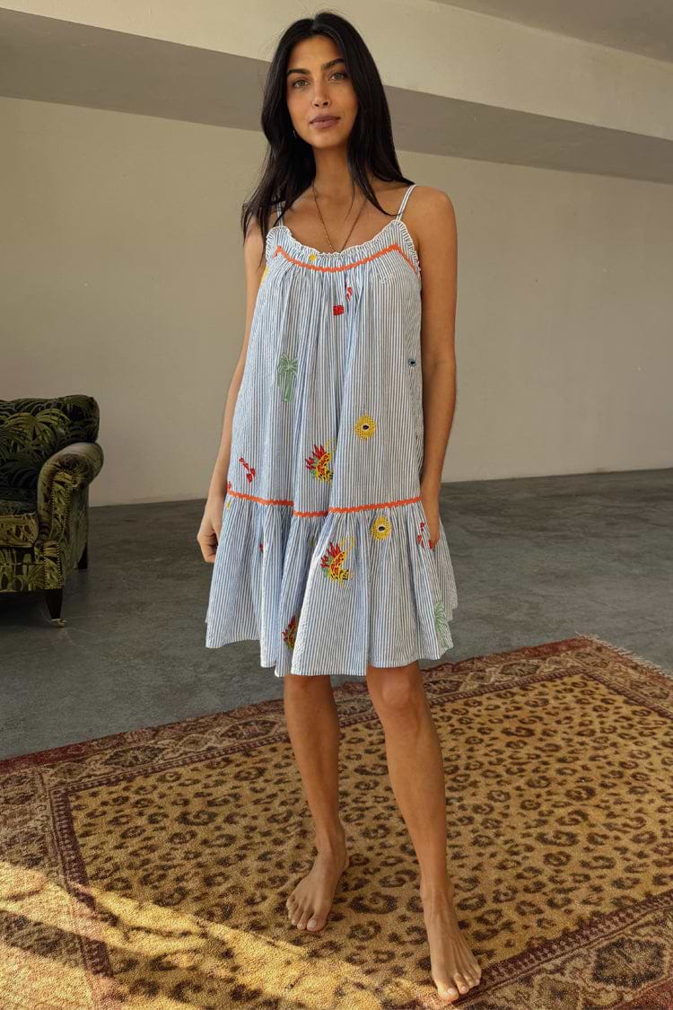 caption_Model is 5ft7” and wears UK size 8/ US 4