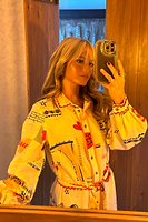 Thumbnail for caption_Model is 5ft4” and wears UK size 8/ US 4