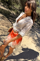 Thumbnail for caption_Model is 5ft7” and wears UK size 10/ US 6