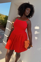 Thumbnail for caption_Model is 5ft7” and wears UK size 16/ US 12