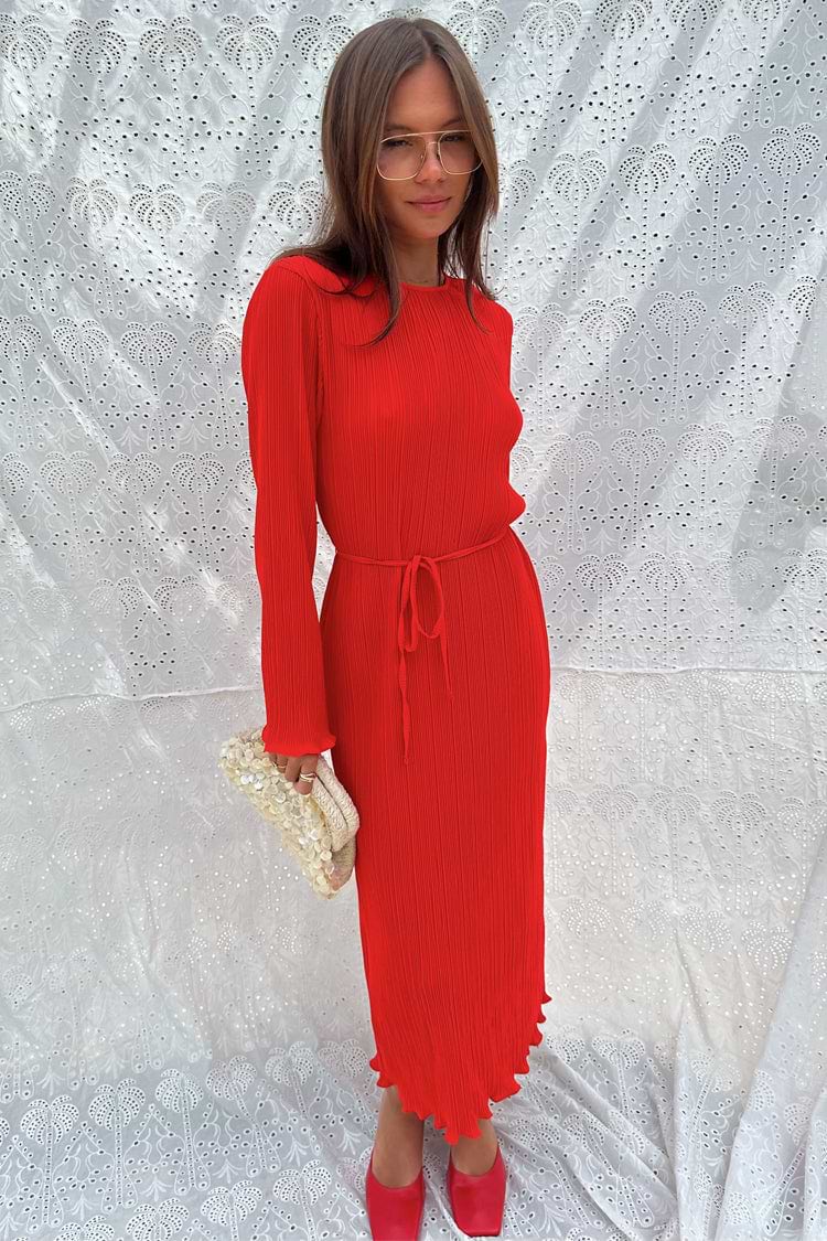  caption_Model wears Red Gaia Plisse Dress in UK size 8/ US 4